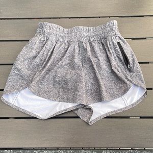 Lululemon Tracker Short V *4" Size 6 Heather Lux Multi Black